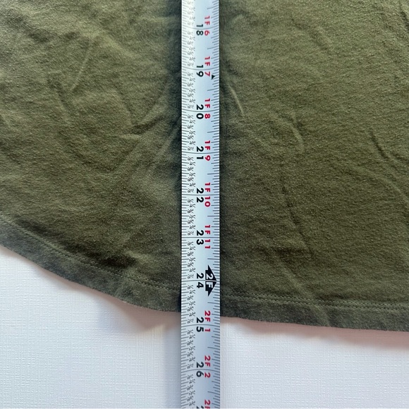 Old Navy solid‎ olive green v-neck short sleeve casual shirt women’s XL - Picture 5 of 7